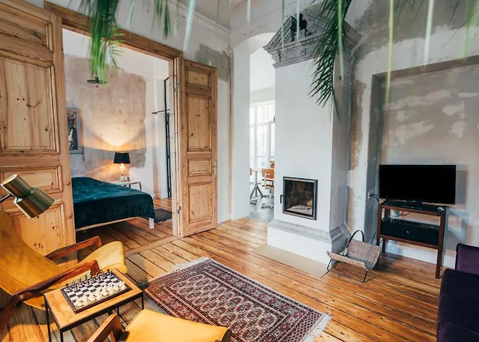 Miller's Place Apartment *