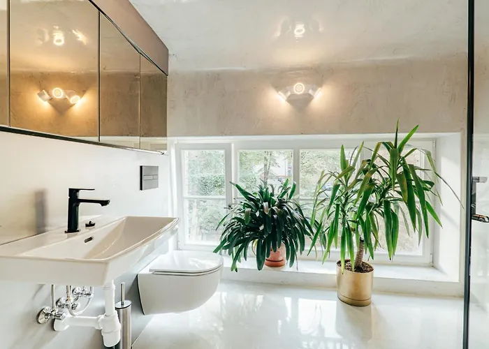 Daire Miller's Place *